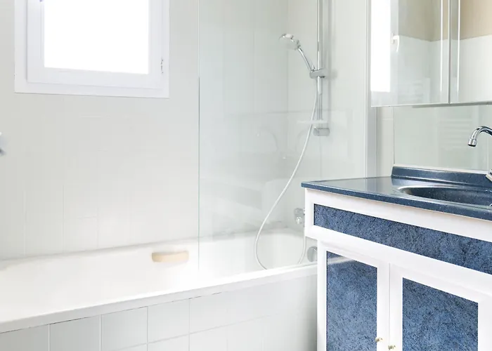 Prázdninový dům Maison Au Calme, Proche Ocean, 6 Personnes