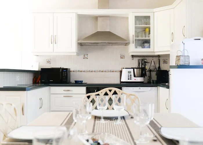 Prázdninový dům Maison Au Calme, Proche Ocean, 6 Personnes *