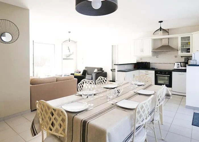 Prázdninový dům Maison Au Calme, Proche Ocean, 6 Personnes